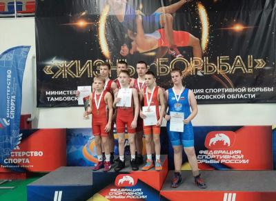 Рязанцы отличились на первенстве ЦФО по борьбе